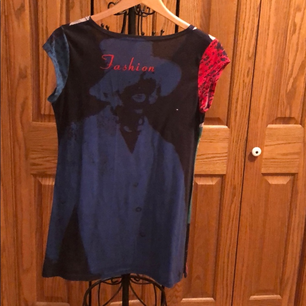 Tunic - Picture 2 of 3